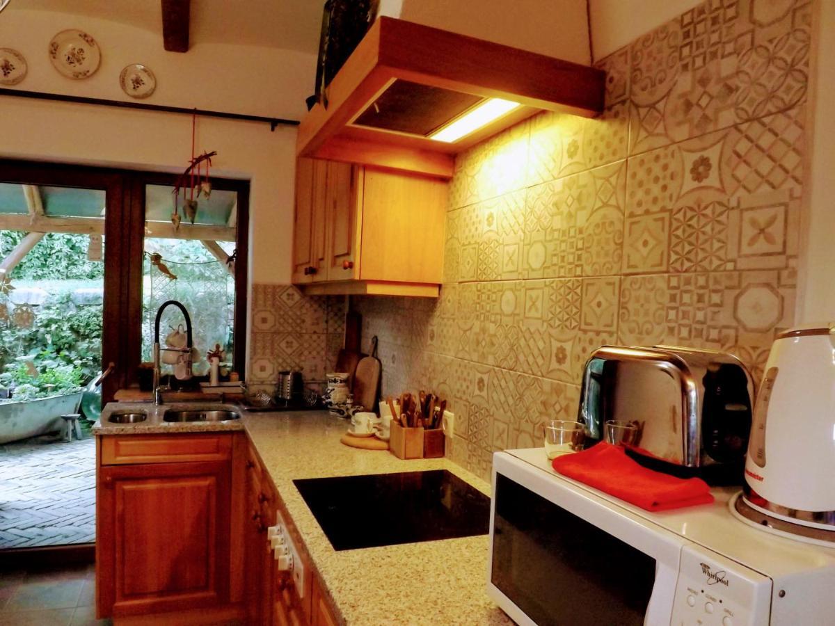 Mives Vendeghaz Hotel Pogany ภายนอก รูปภาพ